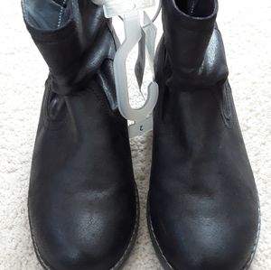 Old Navy Kid's Boots (Size 2)